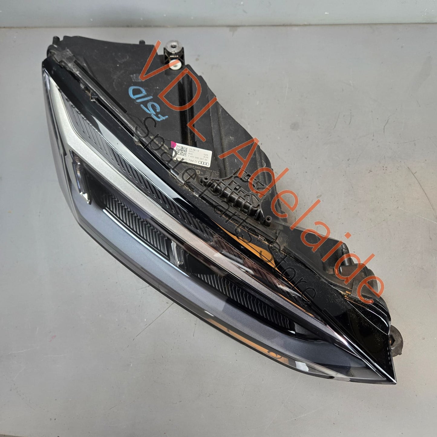 8W6941784D    Audi RS5 B9 LED Matrix Headlight suit RHD models 8W6941784D
