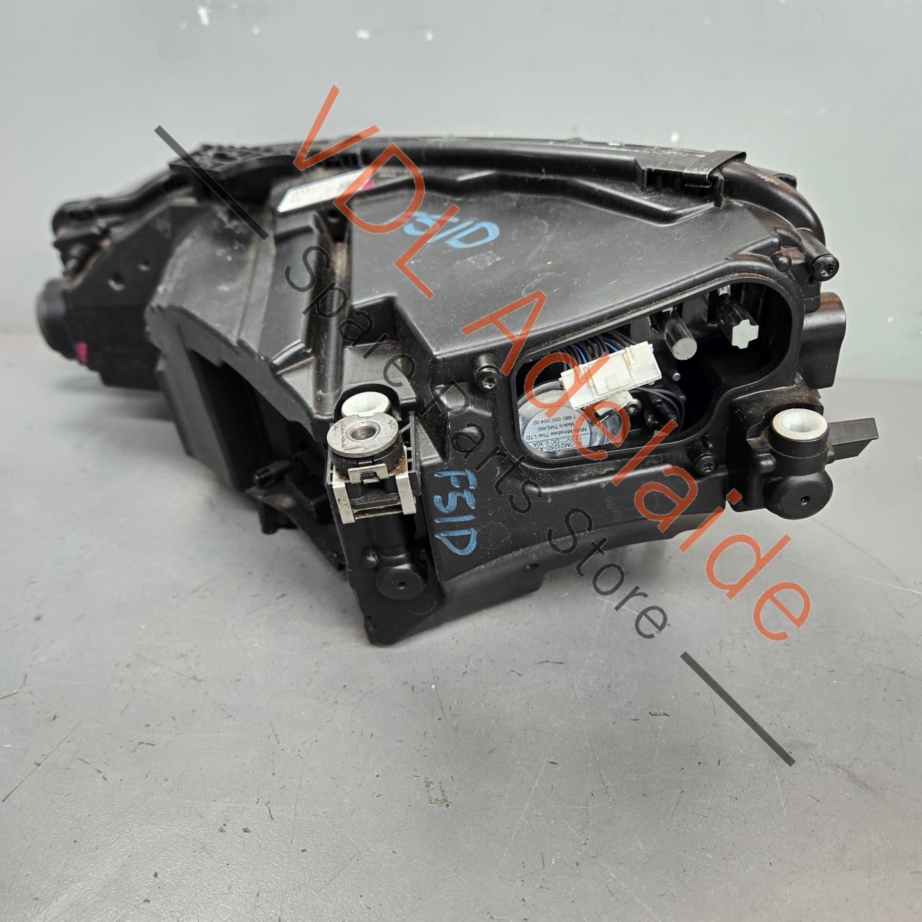 8W6941784D    Audi RS5 B9 LED Matrix Headlight suit RHD models 8W6941784D
