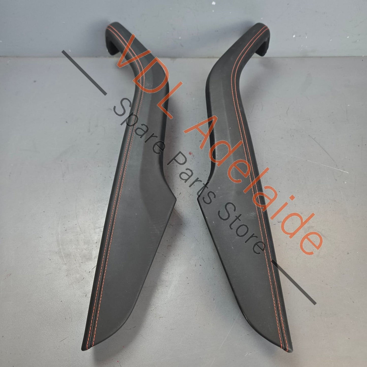 8W6867173BMCB 8W6867174BMCB   Audi RS5 B9 Interior Door Handle Trim Set Black Leather Red Stitch 8W6867174B MCB 8W6867173B MCB