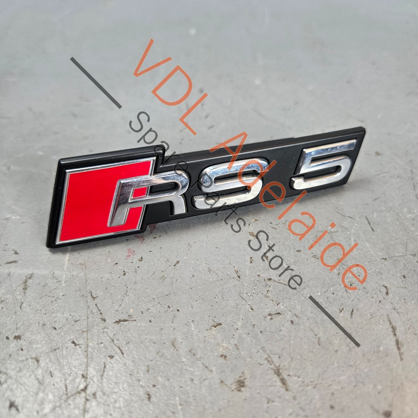 8W6853736C2ZZ    Audi RS5 Front Grille Badge Chrome 8W6853736C  2ZZ