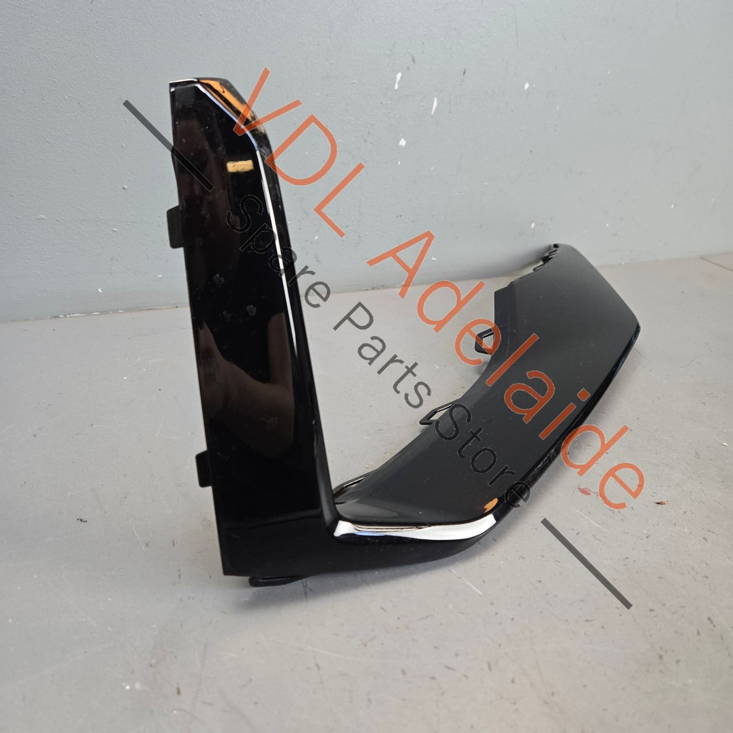 8W6807062T94    Audi RS5 B9 Front Right Bumper Trim Black Gloss 8W6807062 T94
