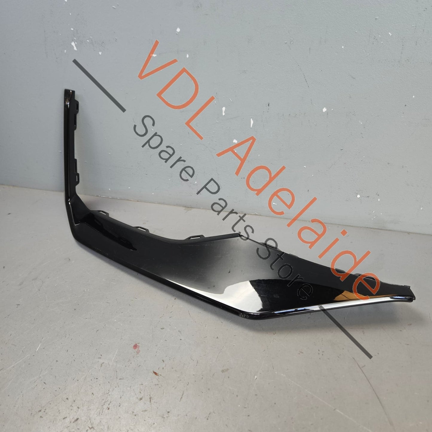 8W6807062T94    Audi RS5 B9 Front Right Bumper Trim Black Gloss 8W6807062 T94