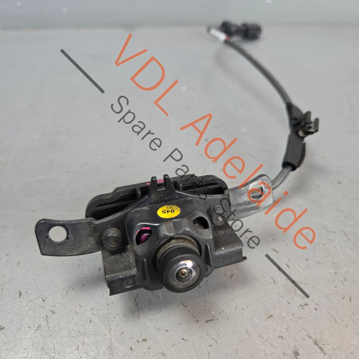 5Q0980546A 8W0971192 8W6853231C  Audi RS5 B9 Front Bumper Camera with mounting bracket 5Q0980546A 8W0971192 8W6853231C