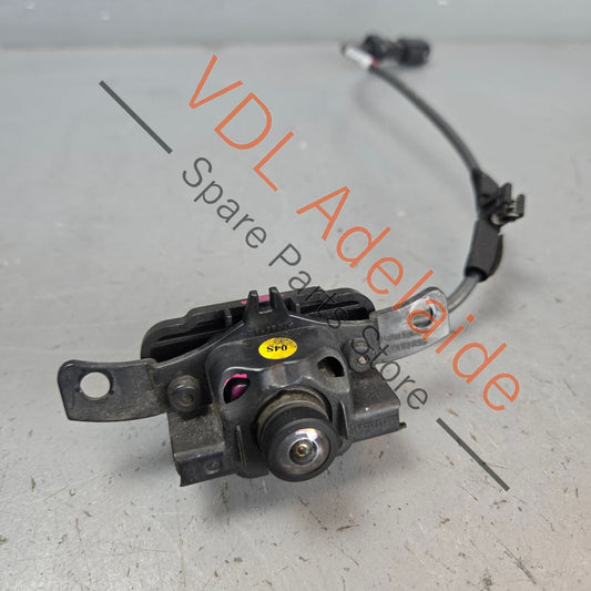 5Q0980546A 8W0971192 8W6853231C  Audi RS5 B9 Front Bumper Camera with mounting bracket 5Q0980546A 8W0971192 8W6853231C