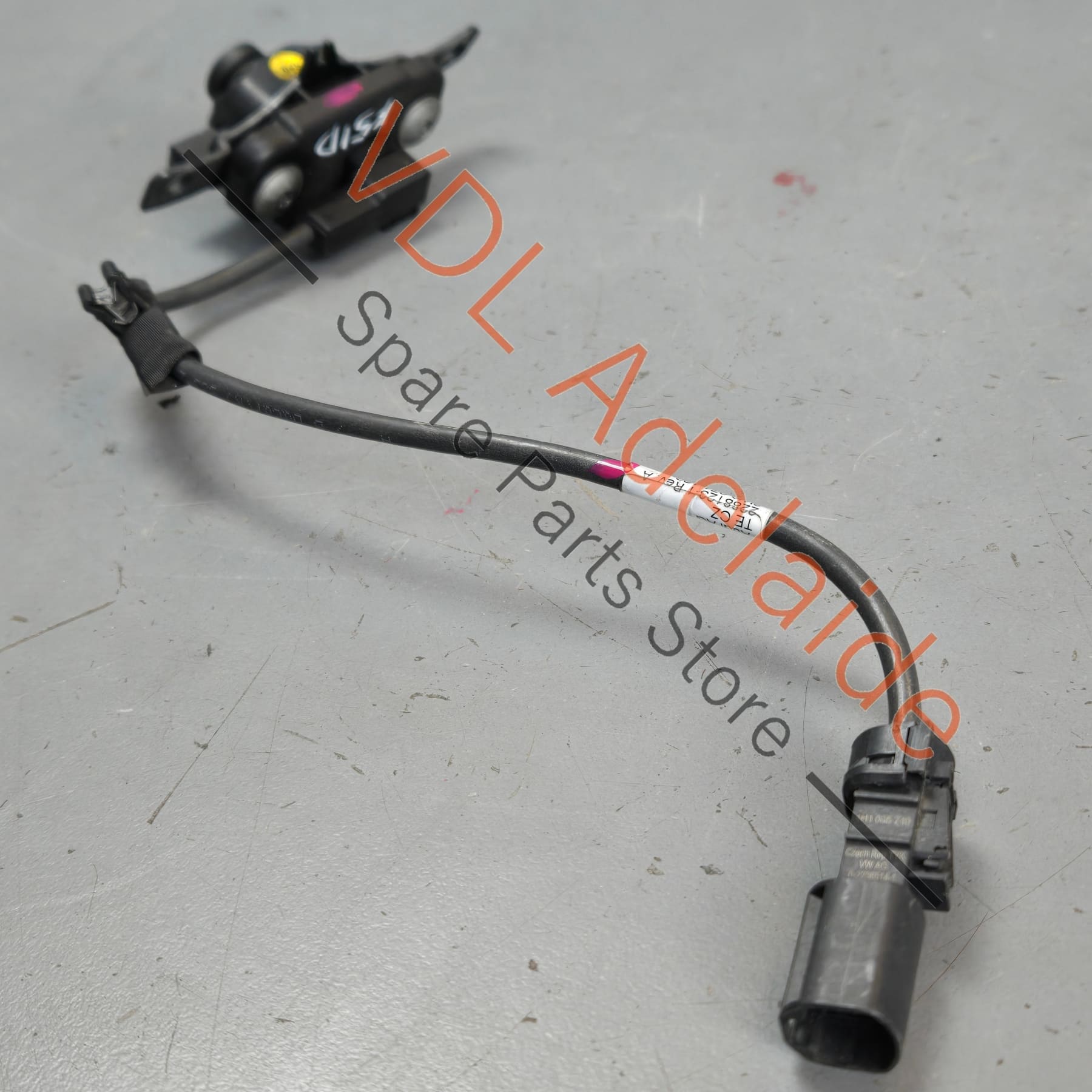 5Q0980546A 8W0971192 8W6853231C  Audi RS5 B9 Front Bumper Camera with mounting bracket 5Q0980546A 8W0971192 8W6853231C