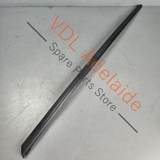 8W6854328B    Audi RS5 F5 B9 Front Windscreen Edge Strip Trim Right Side 8W6854328B 9B9