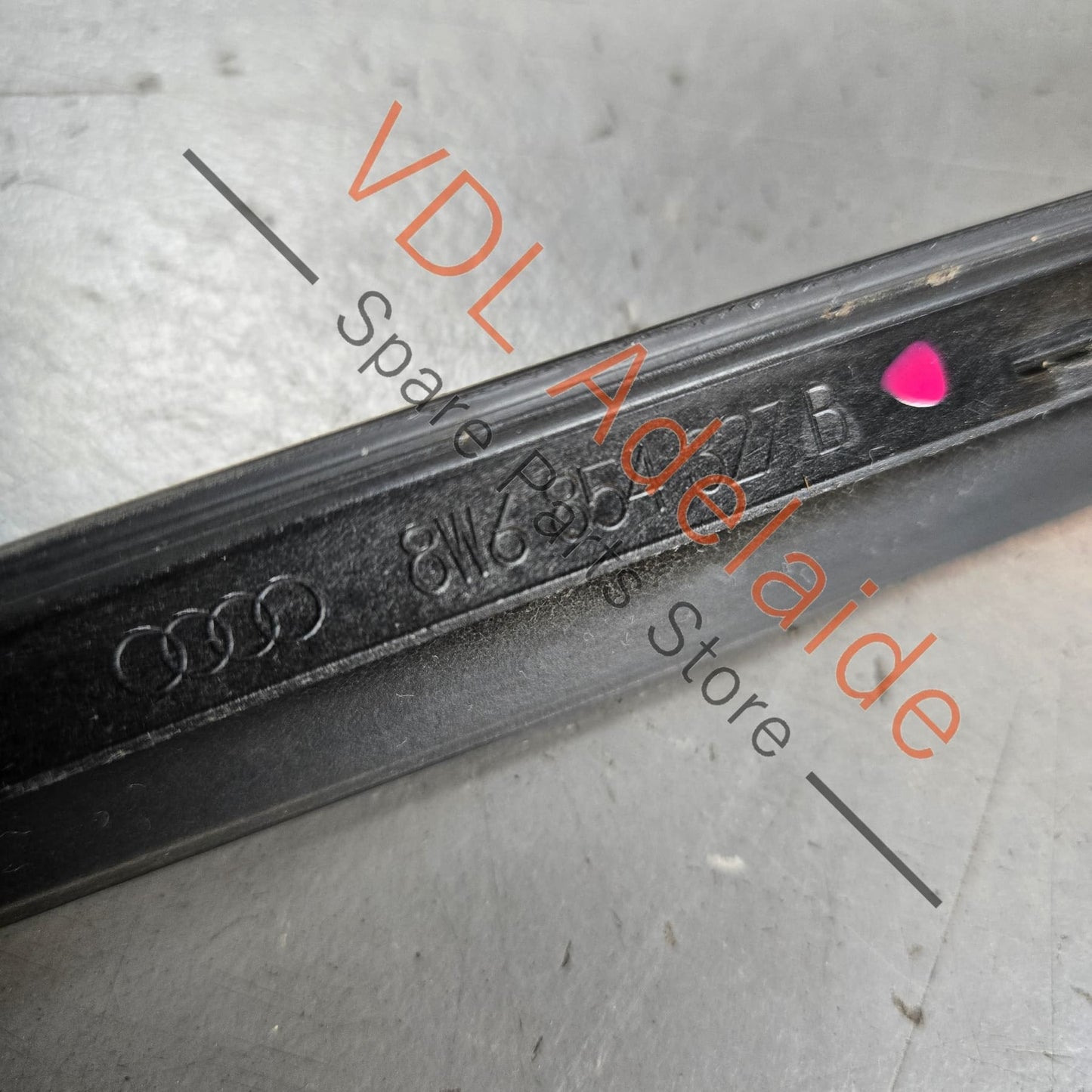 8W6854327B    Audi RS5 F5 B9 Front Windscreen Edge Strip Trim Left Side 8W6854327B 9B9