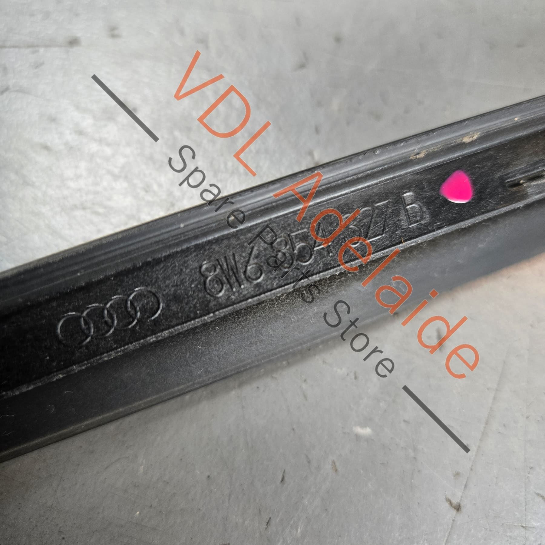 8W6854327B    Audi RS5 F5 B9 Front Windscreen Edge Strip Trim Left Side 8W6854327B 9B9