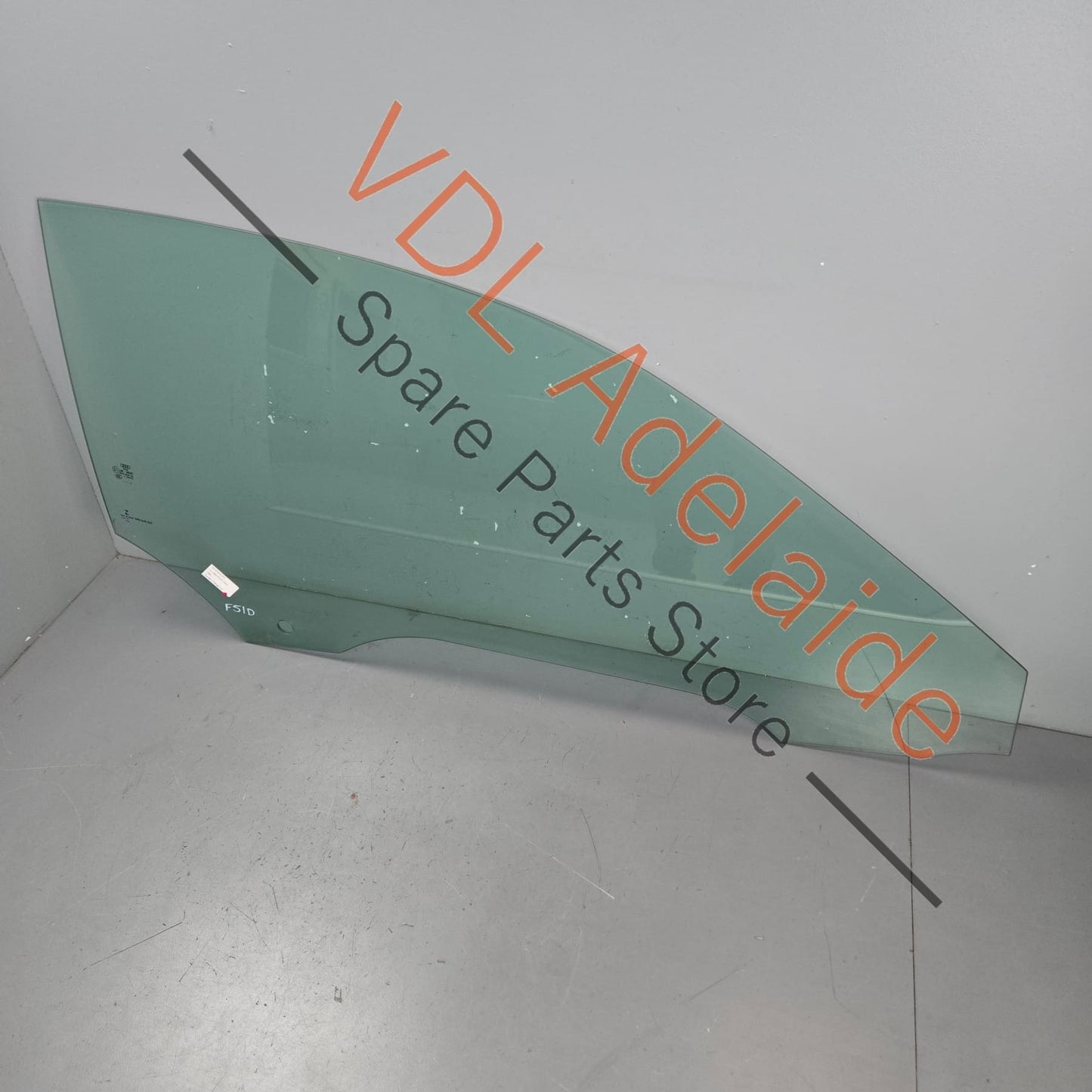 8W6845202 8W6845202A   Audi A5 S5 RS5 B9 Right Front Door Window Glass 8W6845202A