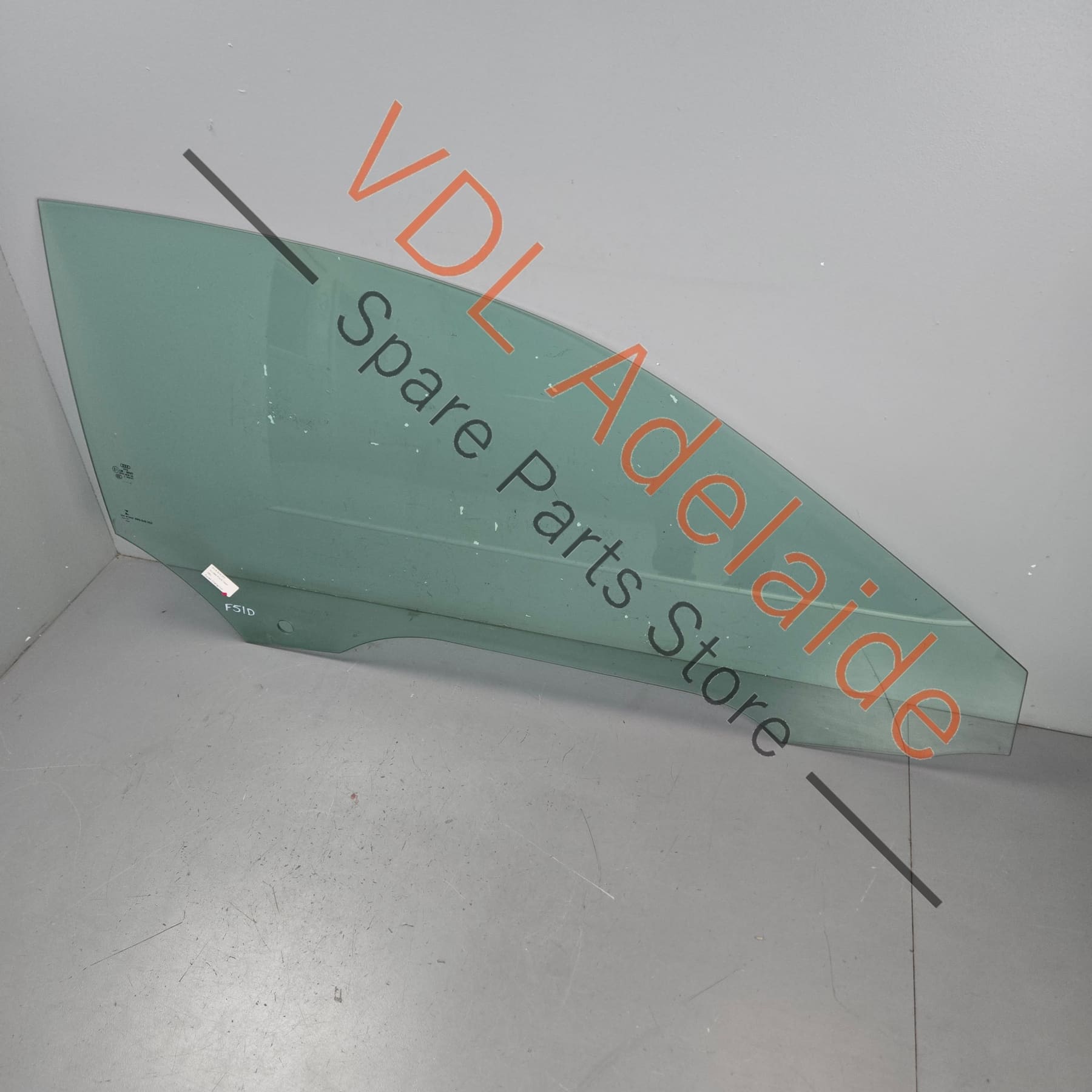 8W6845202 8W6845202A   Audi A5 S5 RS5 B9 Right Front Door Window Glass 8W6845202A