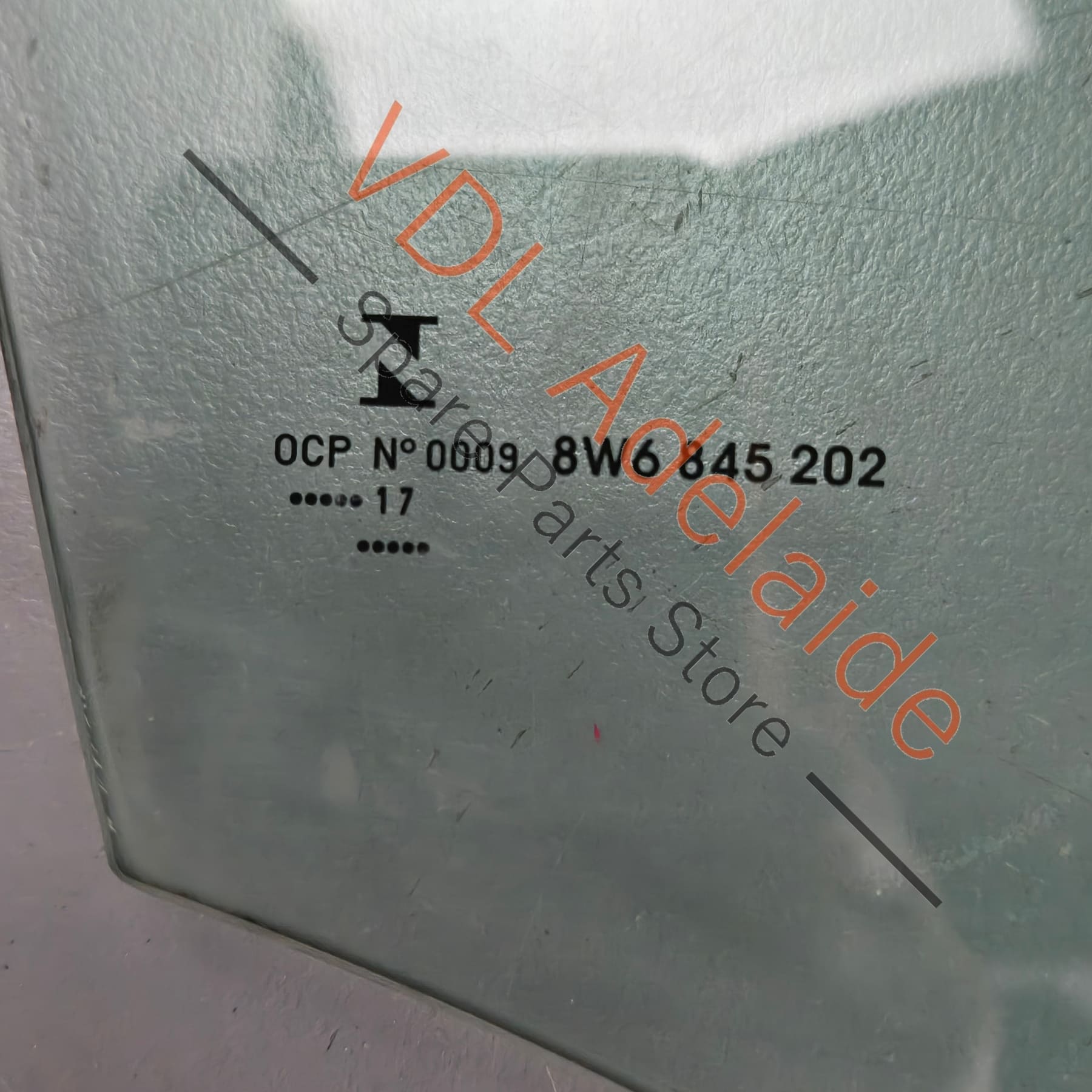 8W6845202 8W6845202A   Audi A5 S5 RS5 B9 Right Front Door Window Glass 8W6845202A
