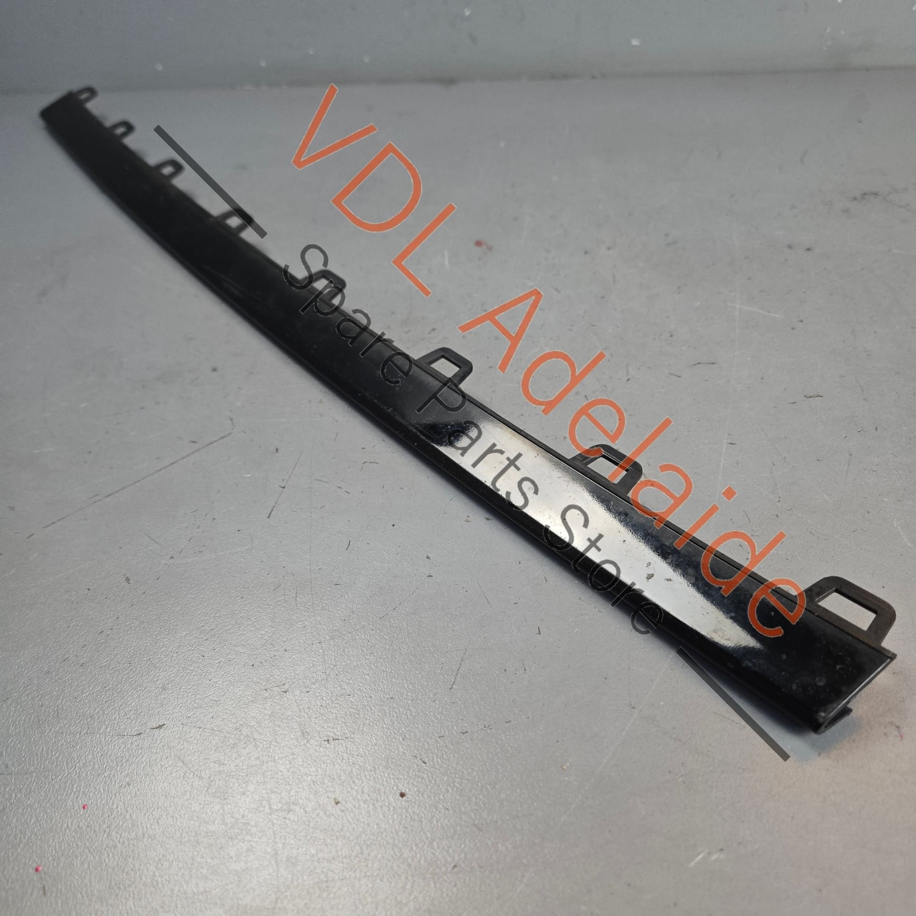 8W6807541 8W6807541T94   Audi RS5 B9 Front Middle Spoiler Black Gloss 8W6807541 T94