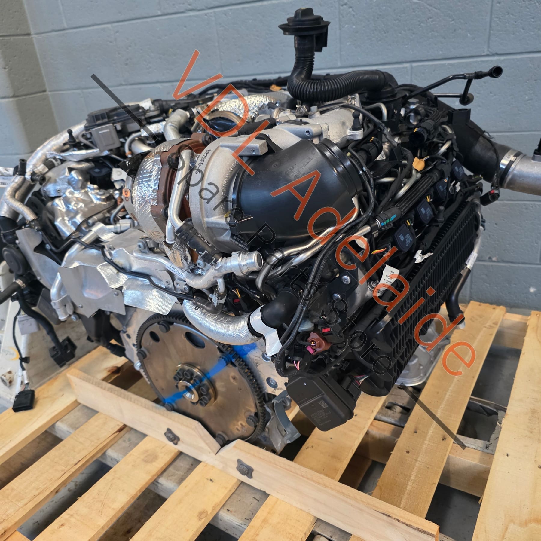 CZAC 057100031N   Bentley Bentayga Audi SQ7 4.0 V8 Engine CZAC 320kw Twin Turbo Complete Long Drop out Motor