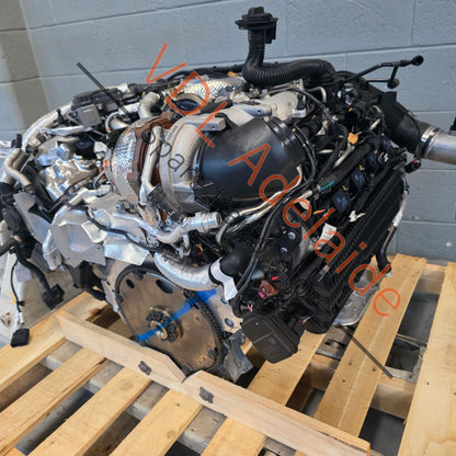 CZAC 057100031N   Bentley Bentayga Audi SQ7 4.0 V8 Engine CZAC 320kw Twin Turbo Complete Long Drop out Motor
