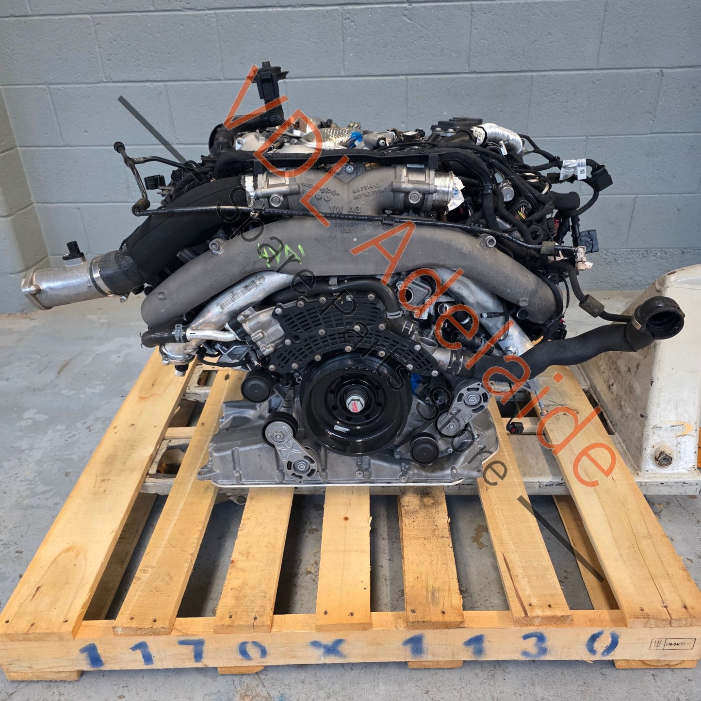 CZAC 057100031N   Bentley Bentayga Audi SQ7 4.0 V8 Engine CZAC 320kw Twin Turbo Complete Long Drop out Motor