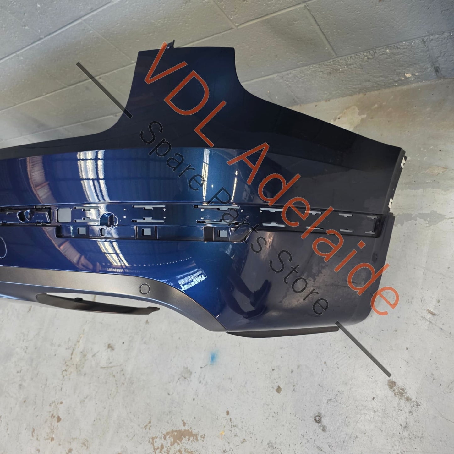 36A807511C 36A807521   Bentley Bentayga 4V Rear Bumper Cover & Diffuser