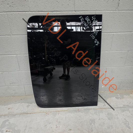 4M0877055C    Audi Q7 Bentley Bentayga Panoramic Glass Roof Front 4M0877055C