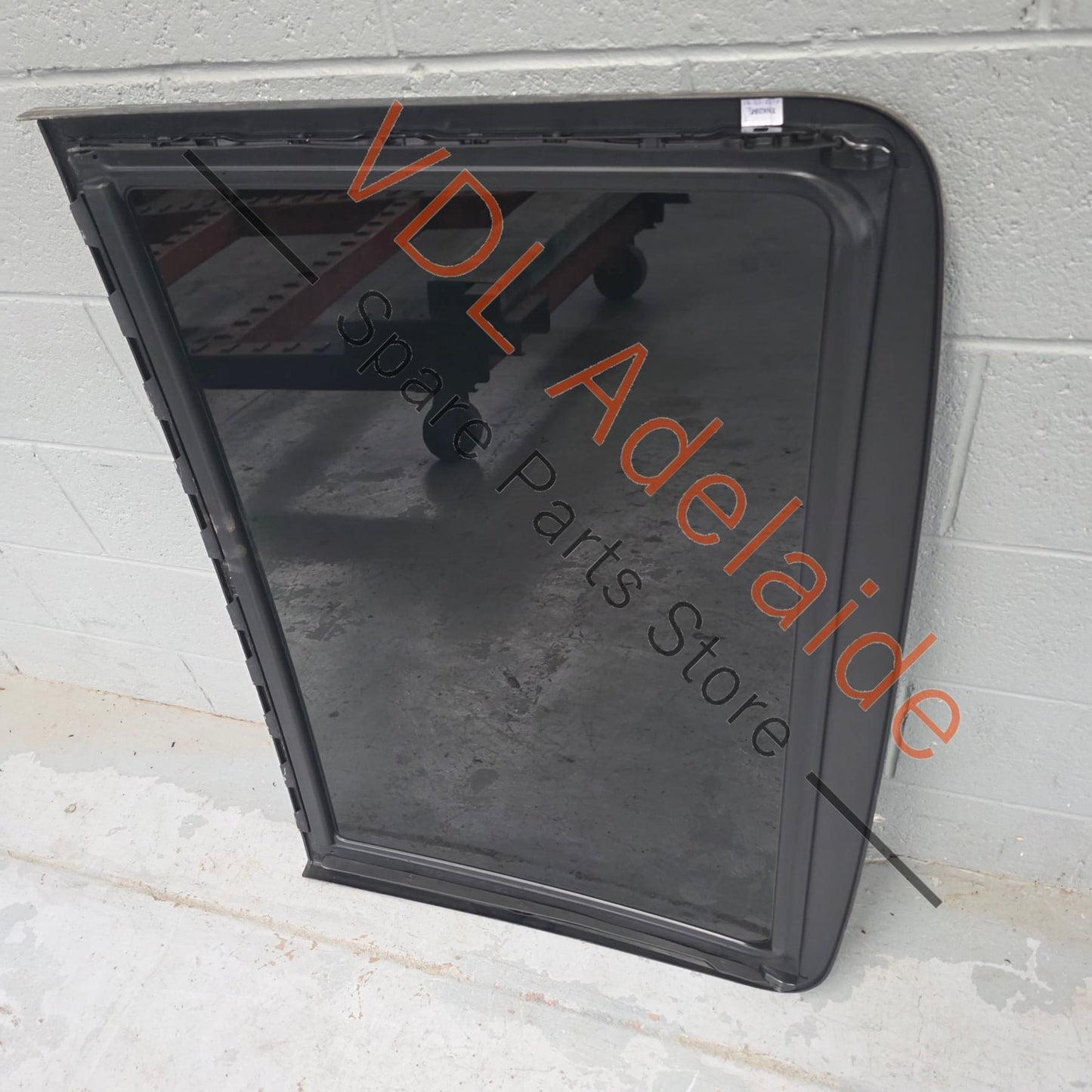 4M0877055C    Audi Q7 Bentley Bentayga Panoramic Glass Roof Front 4M0877055C