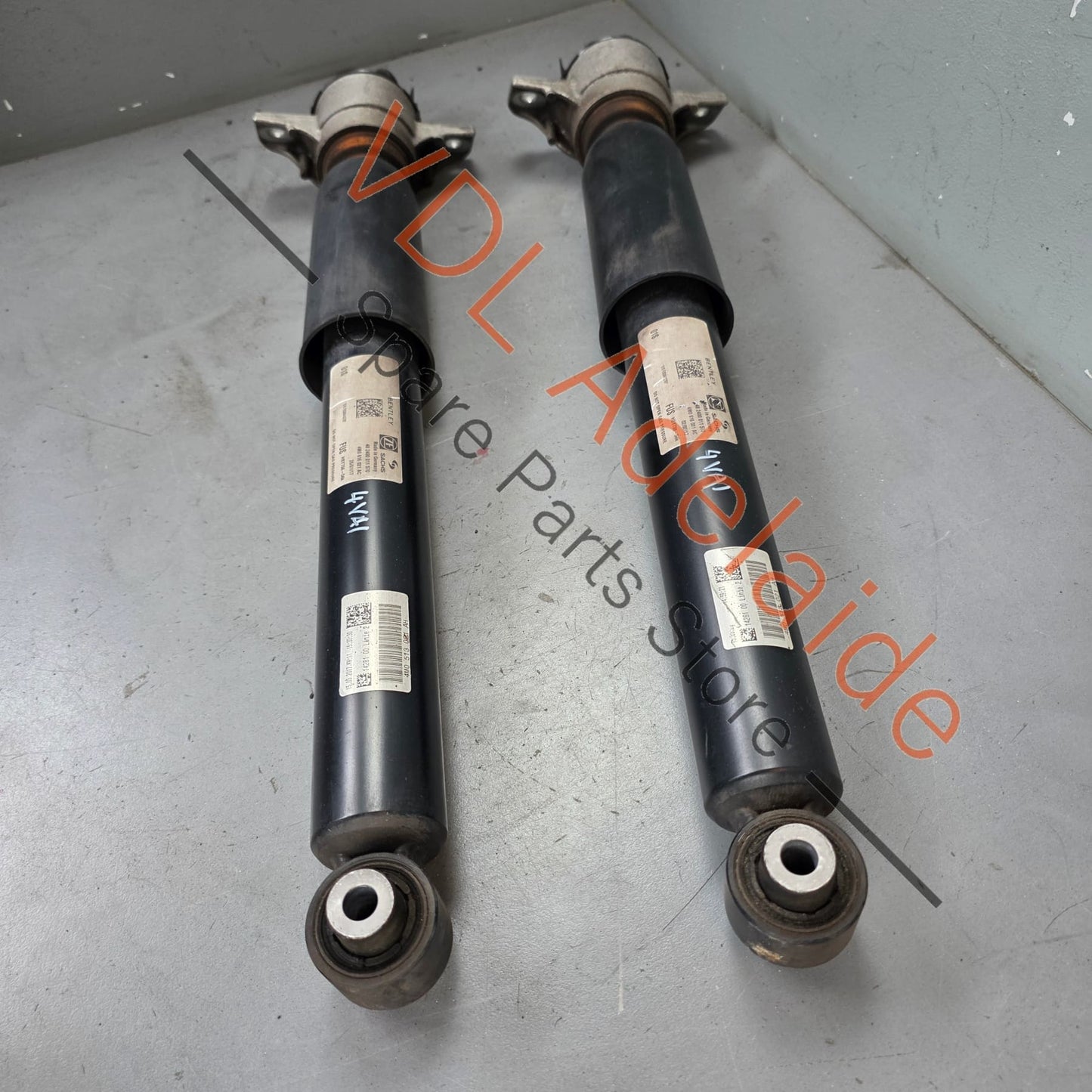 4M0513021AT 4M0513021AK   Bentley Bentayga Pair of Rear Shock Absorbers Electronic / CDC 4M0513021AT