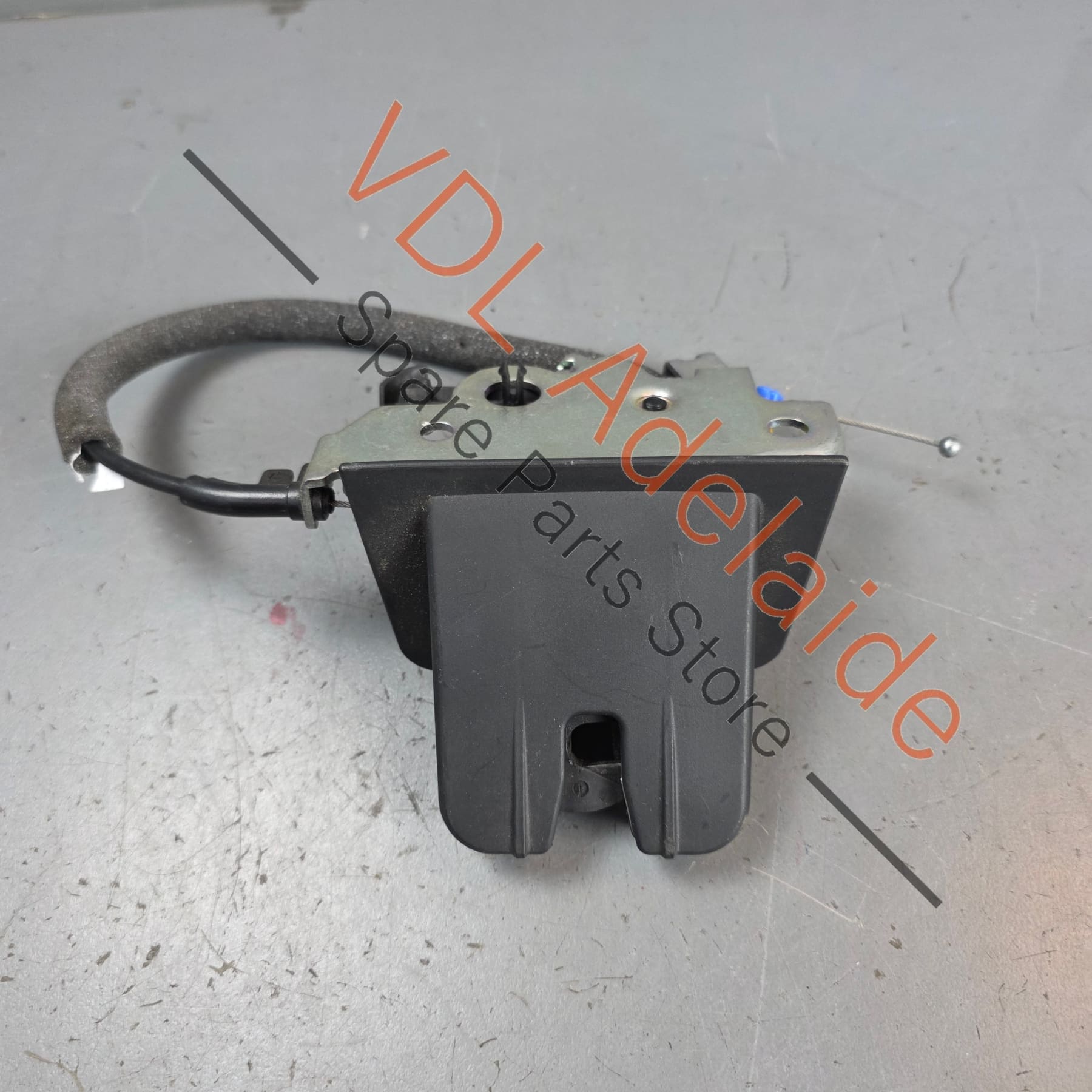 4M0827506D    Bentley Bentayga Audi A4 S4 B9 Q5 Q7 Avant Wagon Boot Lid Lock 4M0827506D