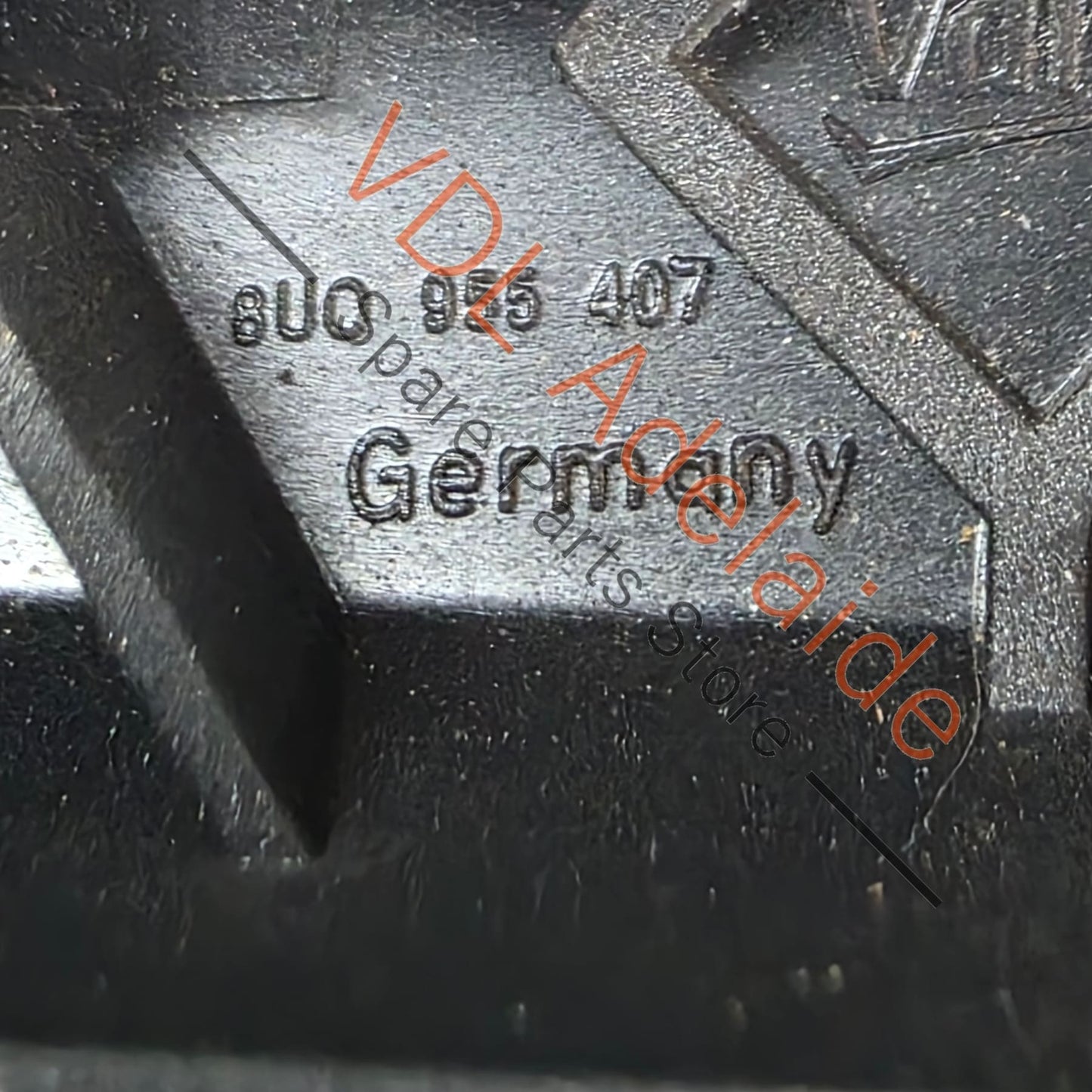 8U0955407    Audi Q3 Rear Window Wiper Arm 8U0955407 also fits Bentley Bentayga
