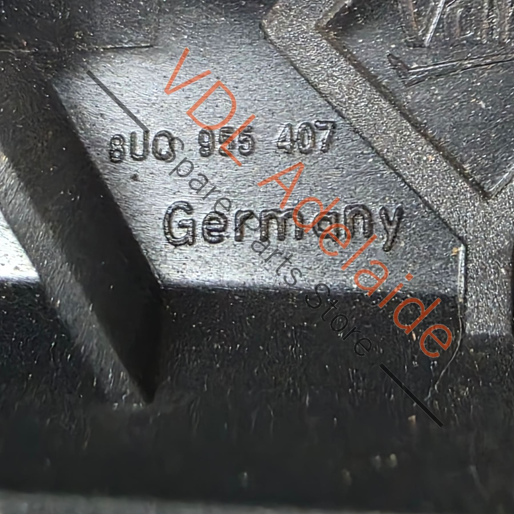 8U0955407    Audi Q3 Rear Window Wiper Arm 8U0955407 also fits Bentley Bentayga