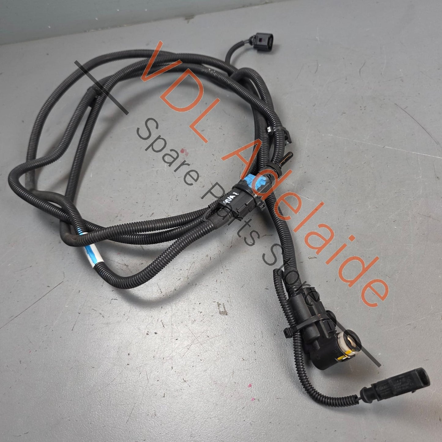 4M0131961B 4M0131961A   Bentley Bentayga Transfer Pipe Hose Line for Adblue FRONT 4M0131961B 4M0131961A
