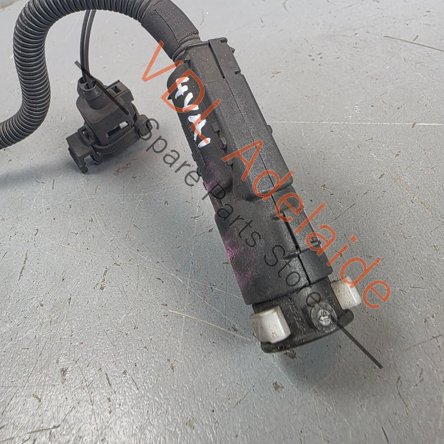 4M0131962A    Bentley Bentayga Transfer Pipe Hose Line for Adblue REAR 4M0131962A