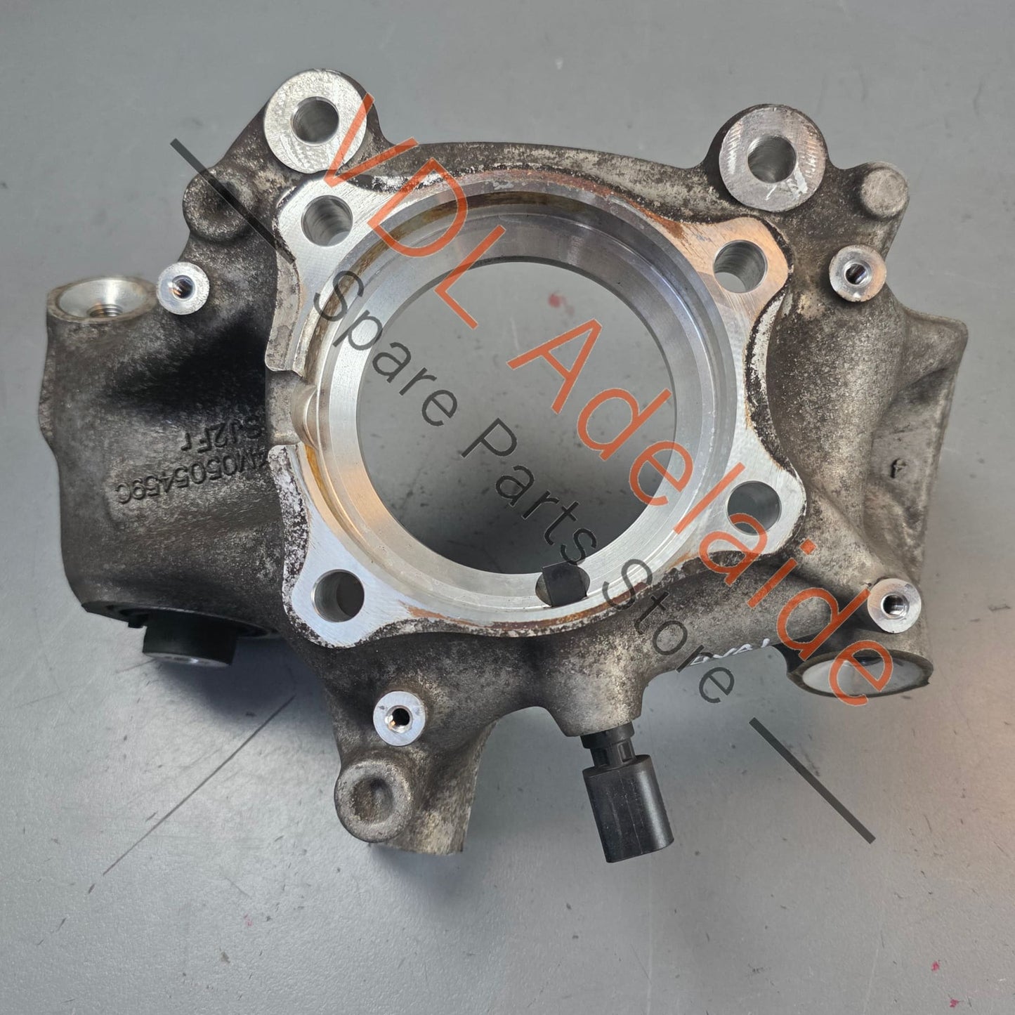 4M0505431AG    Lamborghini Urus Bentley Bentayga Left Rear Wheel Bearing Housing Hub Knuckle  4M0505431AG