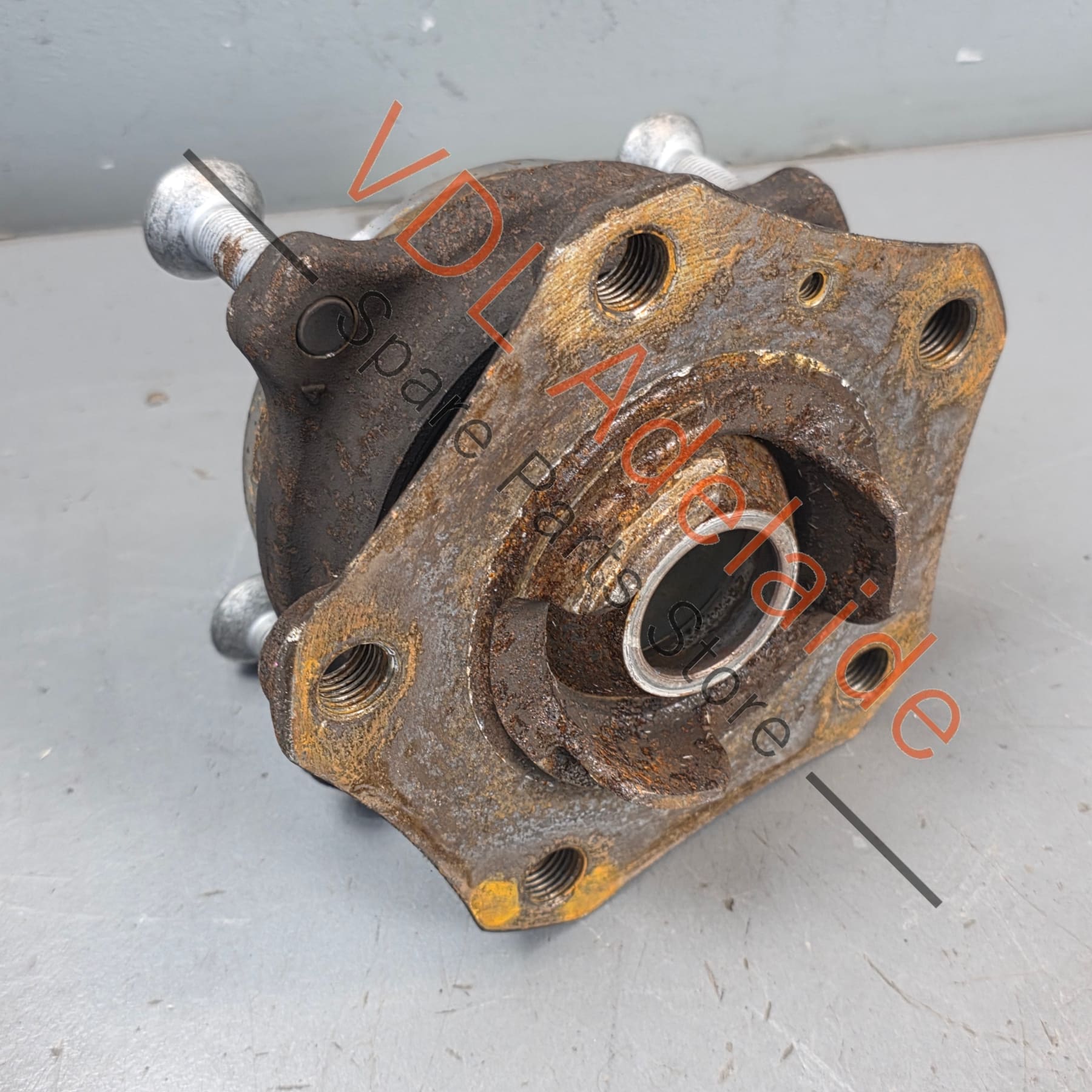 4M0407625B    Audi Q7 Touareg Bentayga Rear Wheel Bearing 4M0407625B