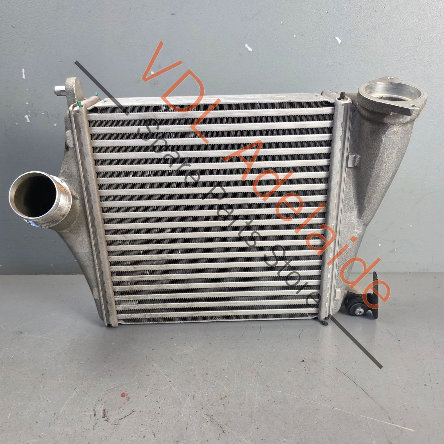 4M0145804BA 4M0145804AL   Bentley Bentayga V8 Diesel Right Side Charge Air Cooler Intercooler Aluminium 4M0145804AL 4M0145804BA