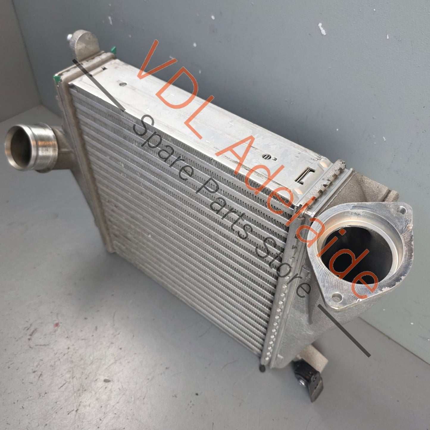 4M0145804BA 4M0145804AL   Bentley Bentayga V8 Diesel Right Side Charge Air Cooler Intercooler Aluminium 4M0145804AL 4M0145804BA