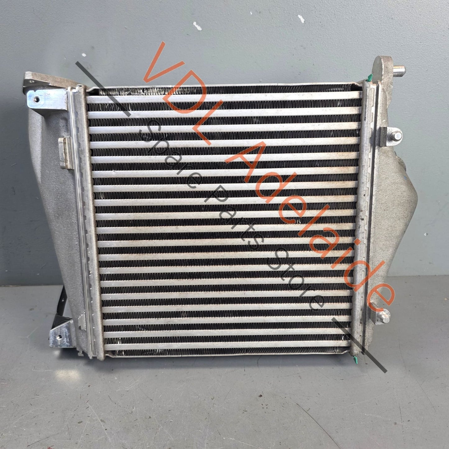 4M0145804BA 4M0145804AL   Bentley Bentayga V8 Diesel Right Side Charge Air Cooler Intercooler Aluminium 4M0145804AL 4M0145804BA