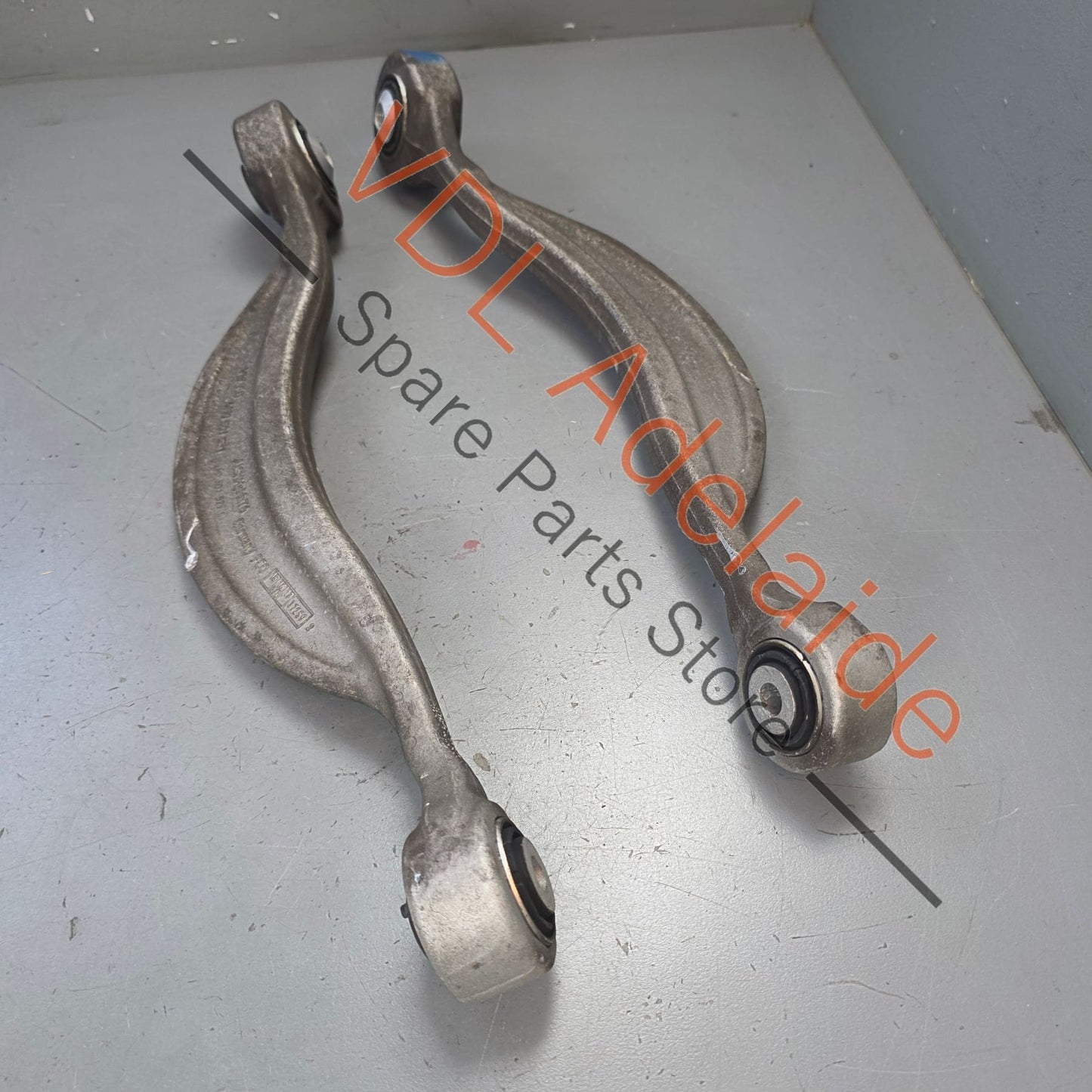 4M0501529L 4M0501531   Audi Q7 Porsche Cayenne Touareg Bentayga Rear Suspension Track Rod Arms Pair 4M0501529L 4M0501531