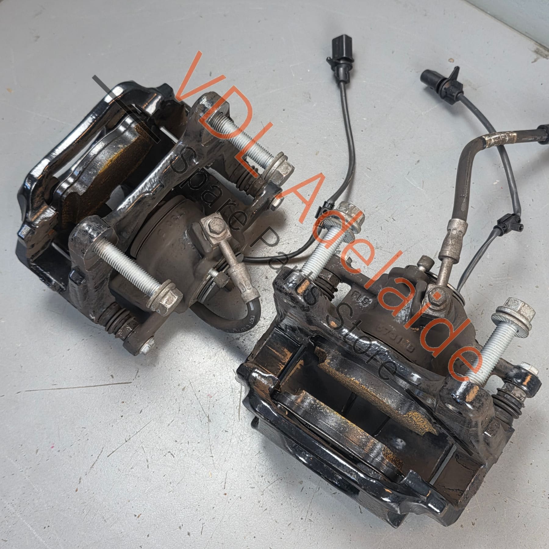 36A615403 36A615404   Bentley Bentayga Rear Brake Caliper Set suit 380mm x 30mm Rotor 36A615403 36A615404