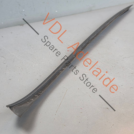 36A854328A   Bentley Bentayga 4V Windscreen Water Deflector Strip Trim Right 36A854328A