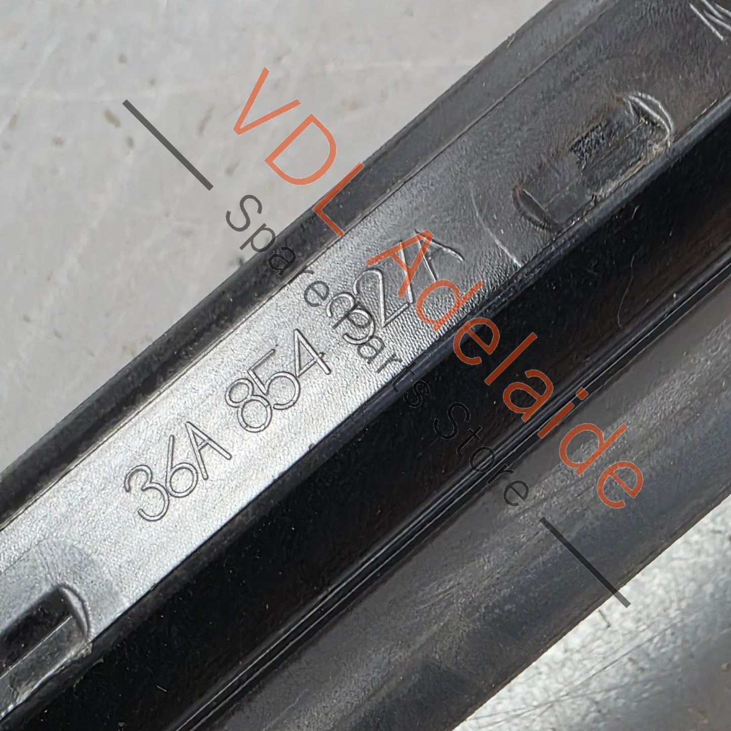 36A854327A   Bentley Bentayga 4V Windscreen Water Deflector Strip Trim Left 36A854327A