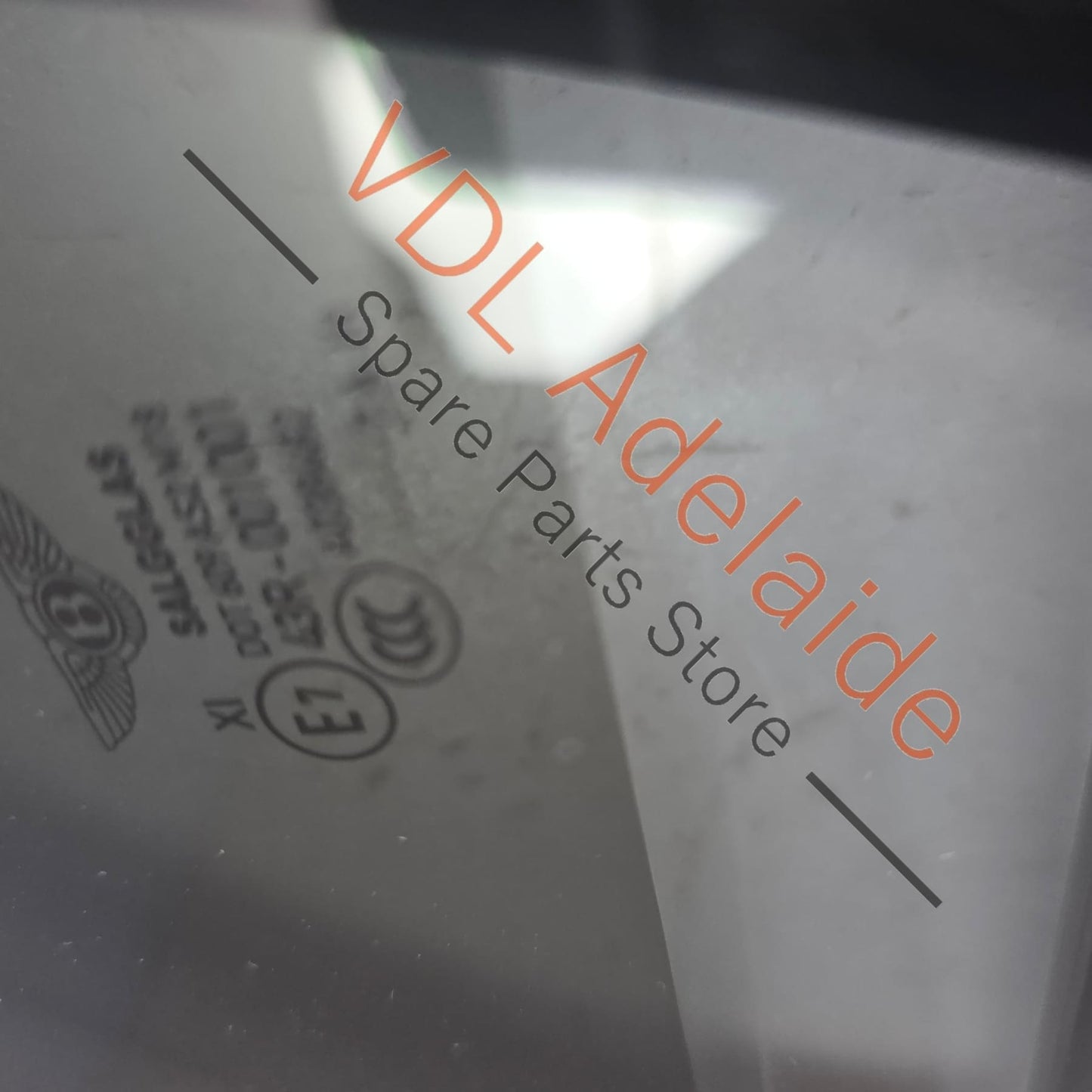 36A845113G   Bentley Bentayga 4V Front Left Quarter Window Glass Insulated Laminated 36A845113G