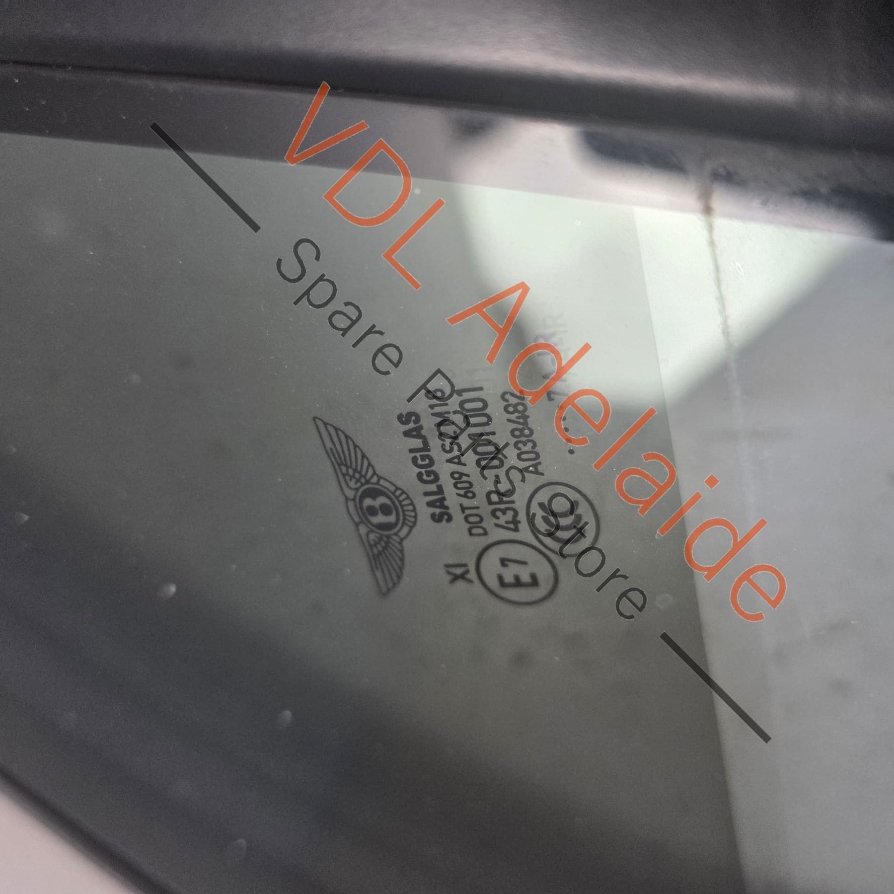 36A845113G   Bentley Bentayga 4V Front Left Quarter Window Glass Insulated Laminated 36A845113G