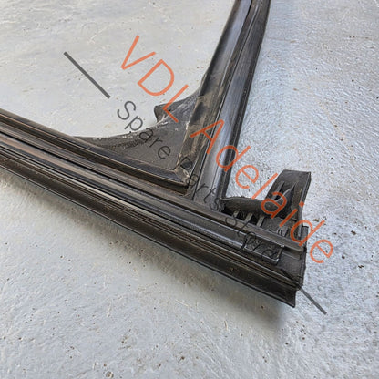 36A837432A   Bentley Bentayga 4V Front Right Window Seal Gasket Rubber 36A837432A
