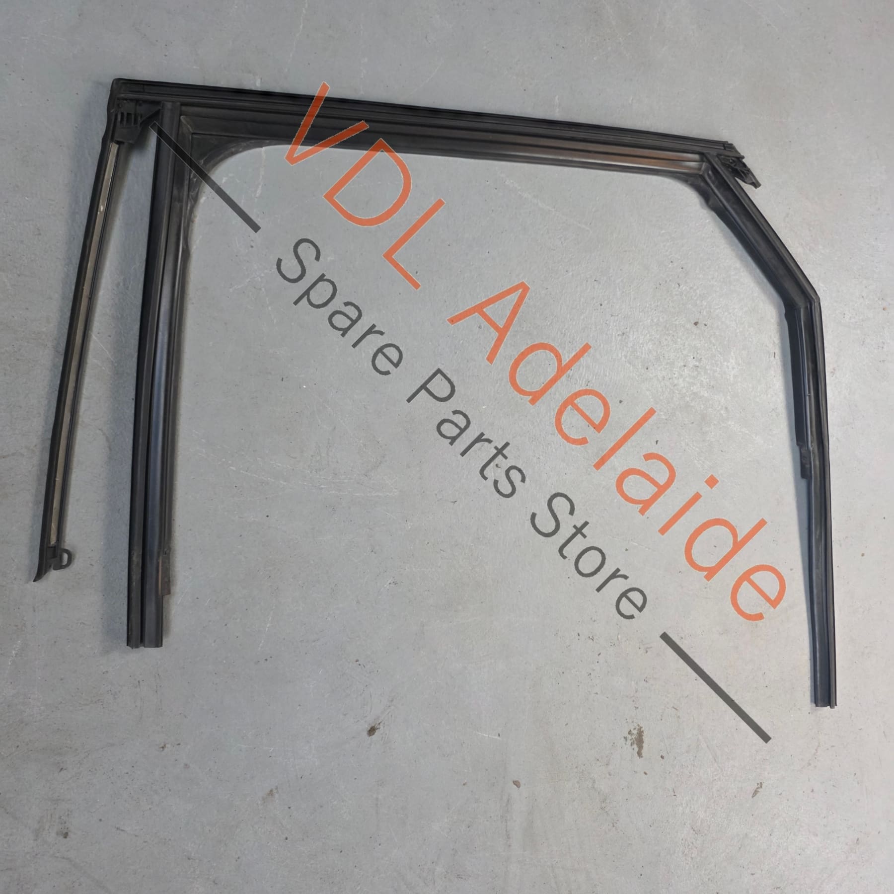 36A837431A 36A839431B  Bentley Bentayga 4V Rear Left Window Seal Gasket Rubber 36A839431A 36A839431B