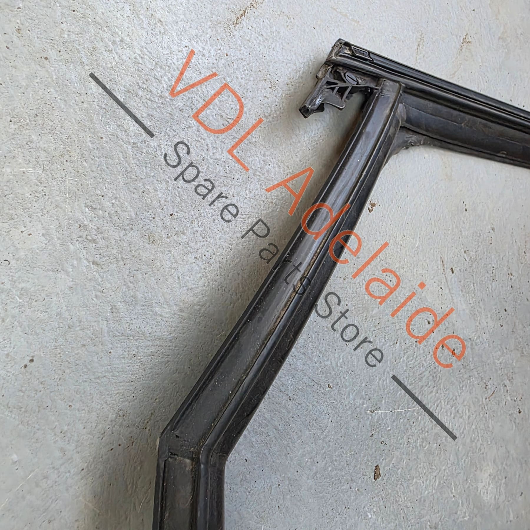 36A837432A 36A839432B  Bentley Bentayga 4V Rear Right Window Seal Gasket Rubber 36A839432A 36A839432B