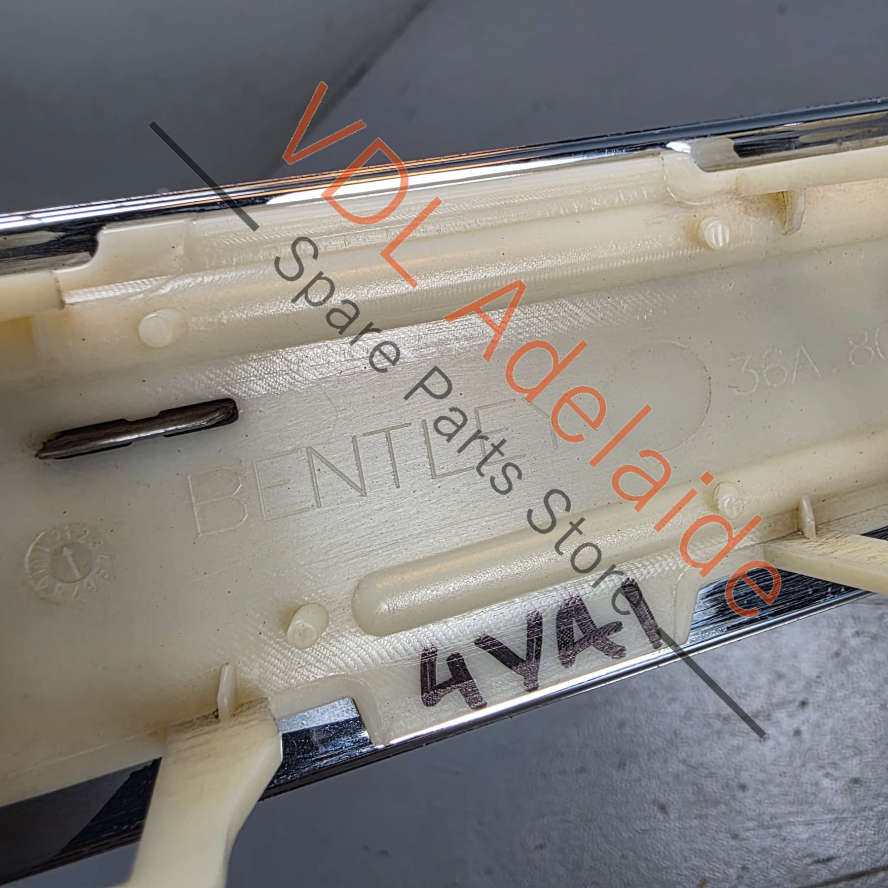 36A807918 36A807724  Bentley Bentayga Rear Bumper Right Chrome Trim Moulding 36A807918