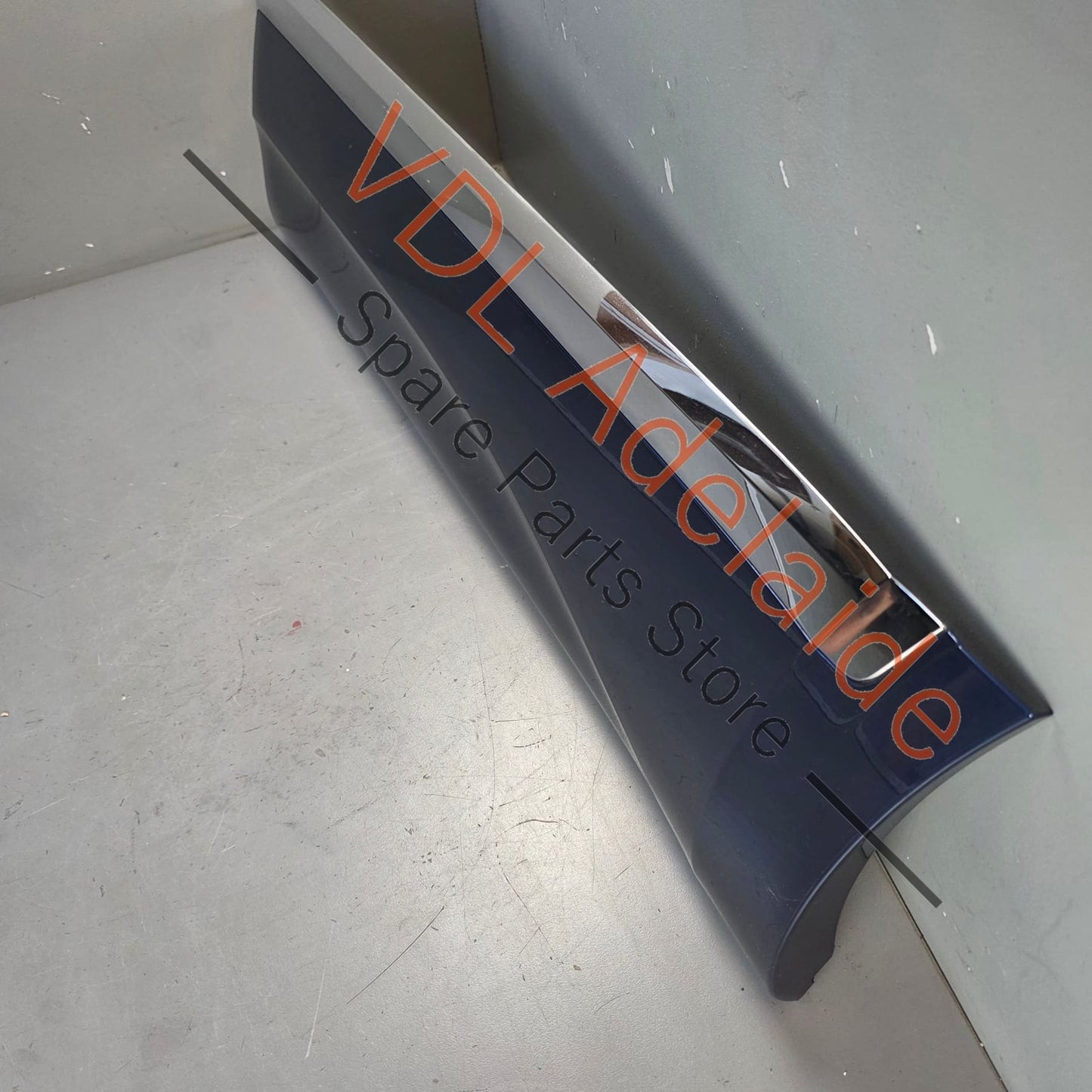 36A853057 36A853191 36A853253 Bentley Bentayga 4V Rear Left Exterior Door Molding with Chrome Insert 36A853057 36A853191