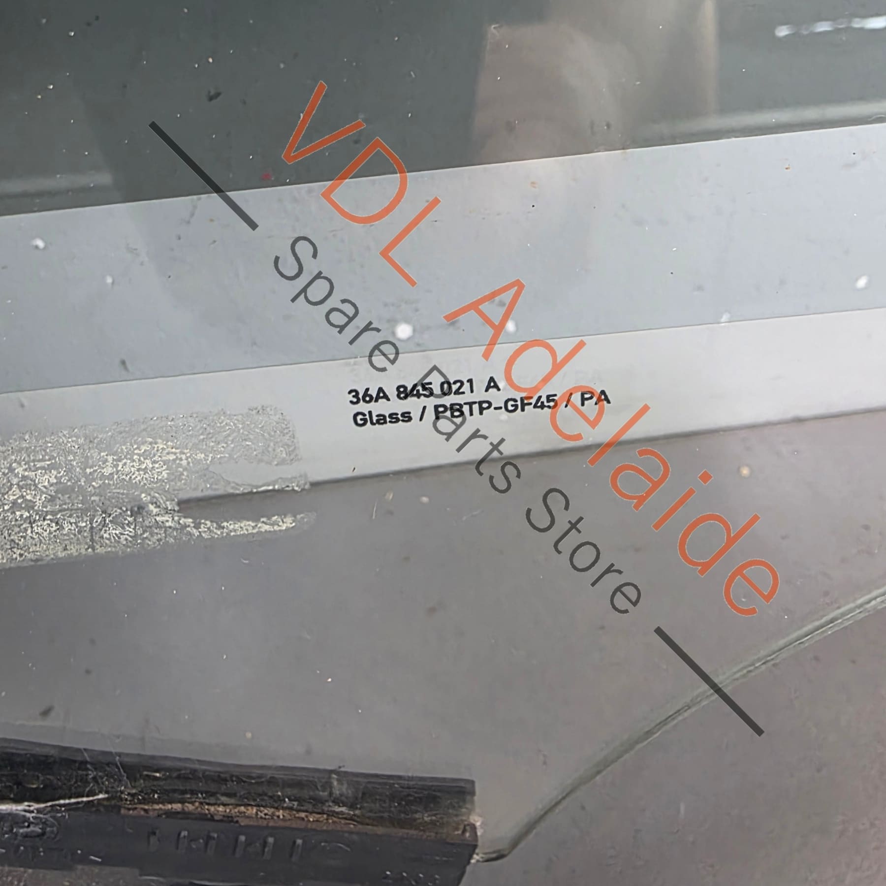 36A845021A   Bentley Bentayga 4V Left Front Door Glass Window 36A845021A