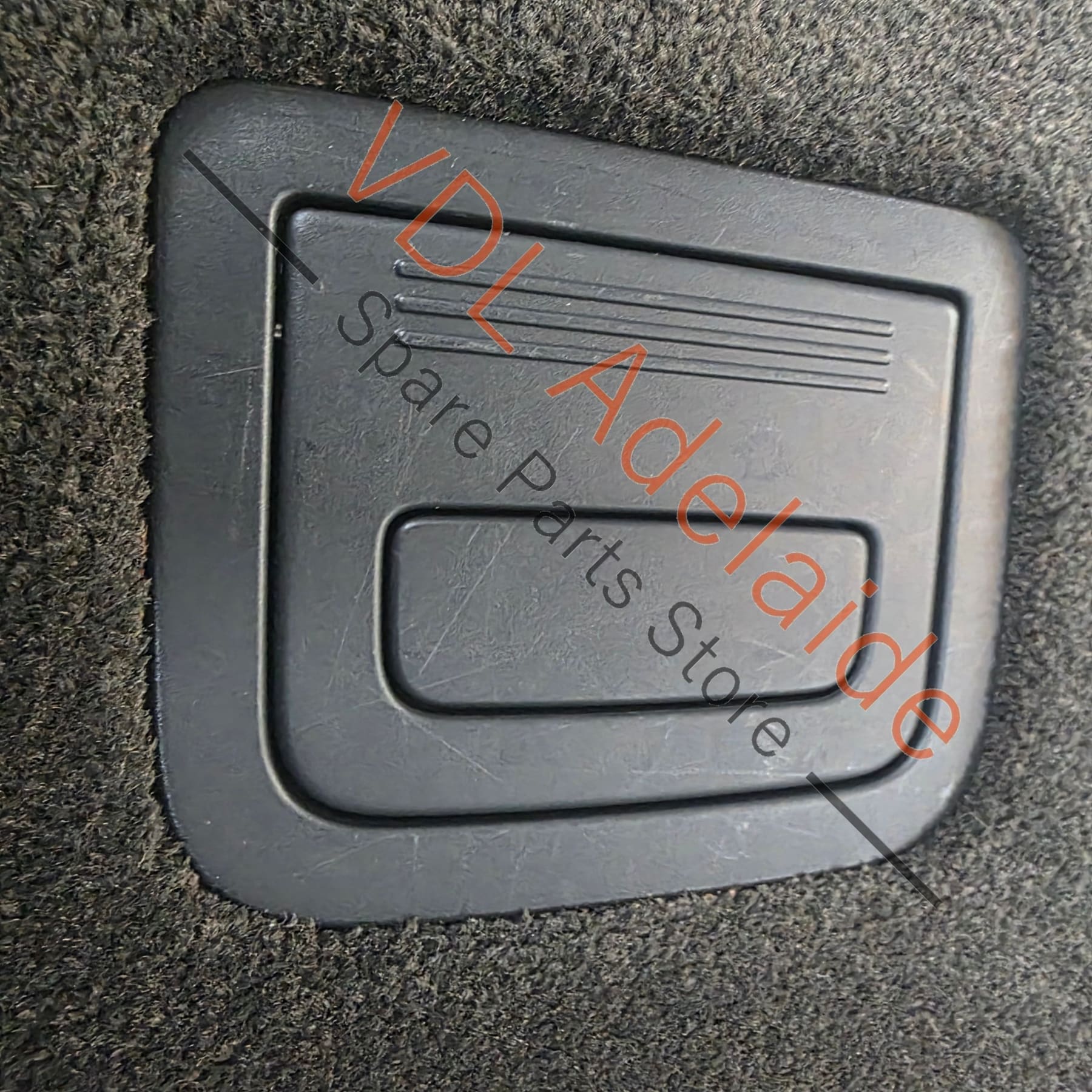 36A863462A4BH   Bentley Bentayga Cargo Floor Panel Carpet Beluga 36A863462A 4BH