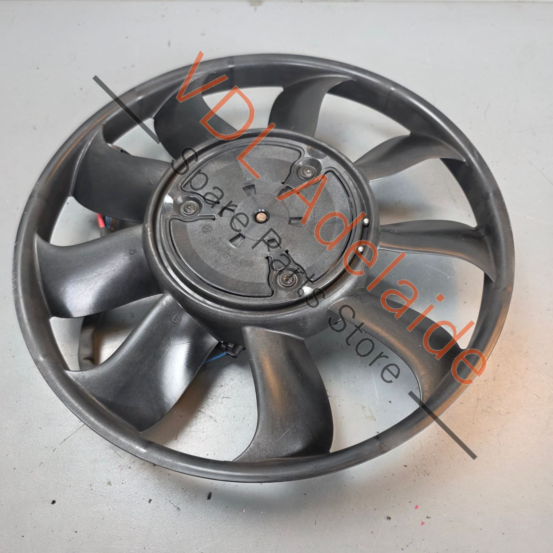 8W0959455G   Bentley Bentayga 4V Right Radiator Cooling Fan 8W0959455G 390mm 600W BOSCH