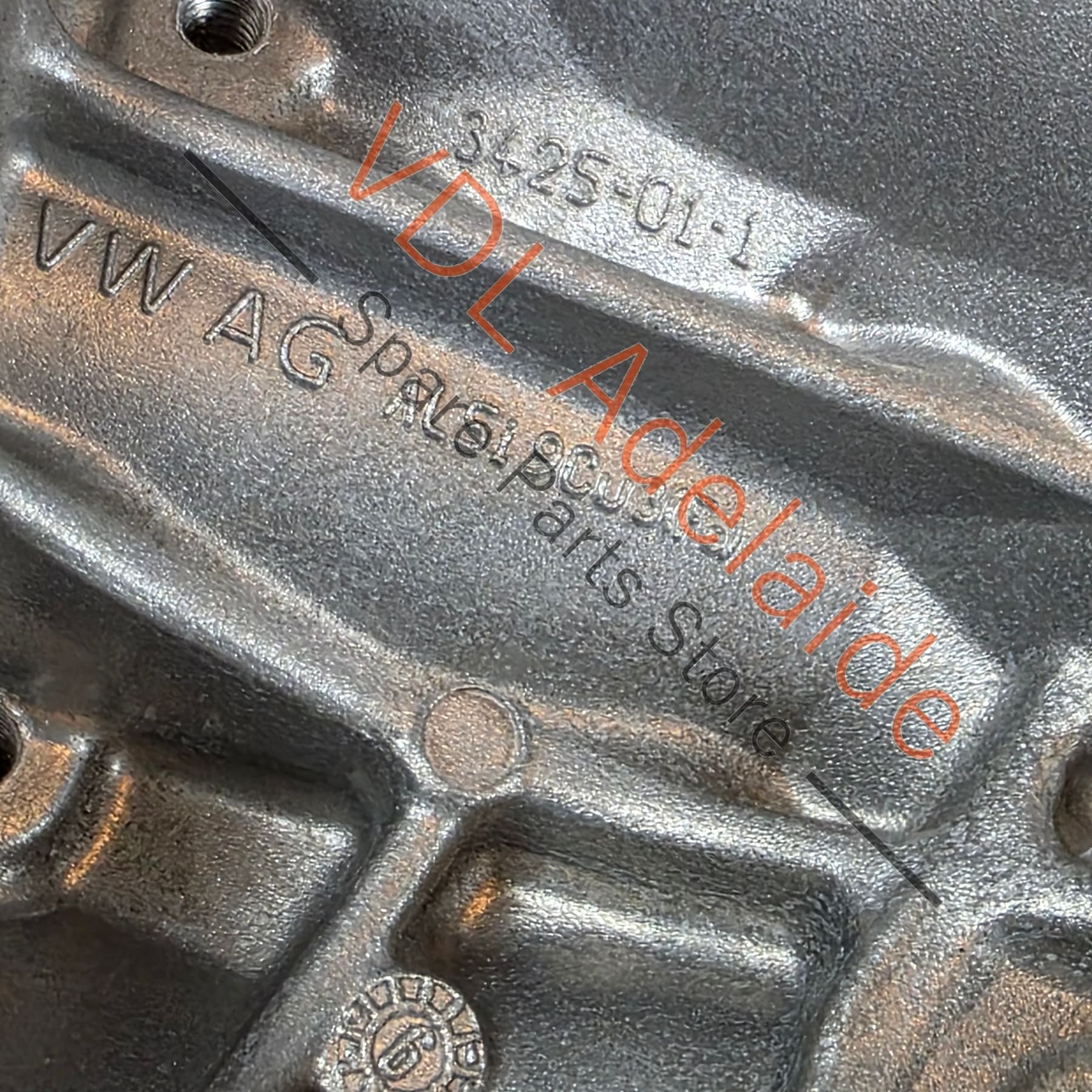 4M0399113B   Aud VW V8 Engine Mount Bracket Aluminium 4M0399113B Left
