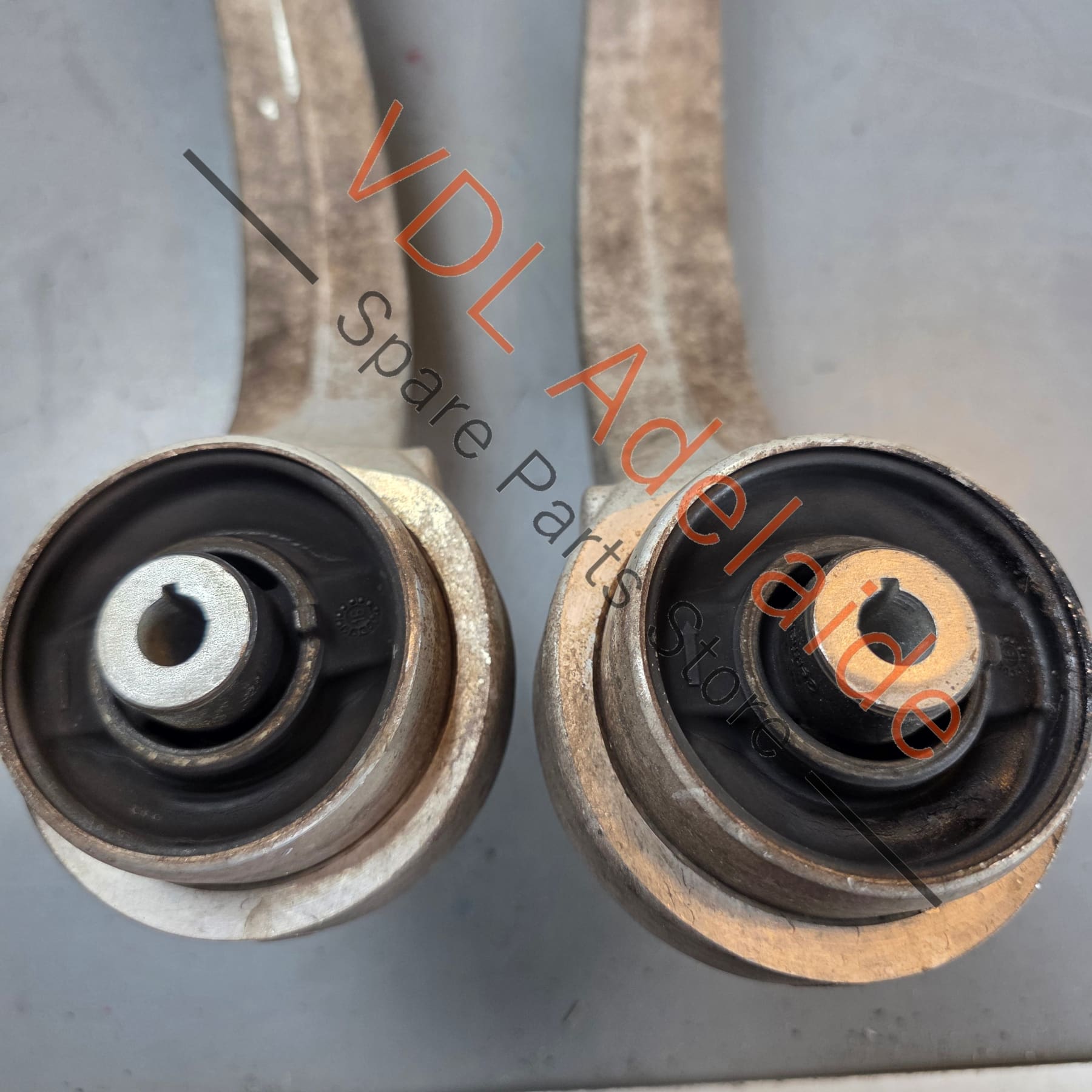 4M0407693F 4M0407694F  VW Audi Bentley Front Suspension Lower Control Arm Pair 4M0407693F 4M0407694F