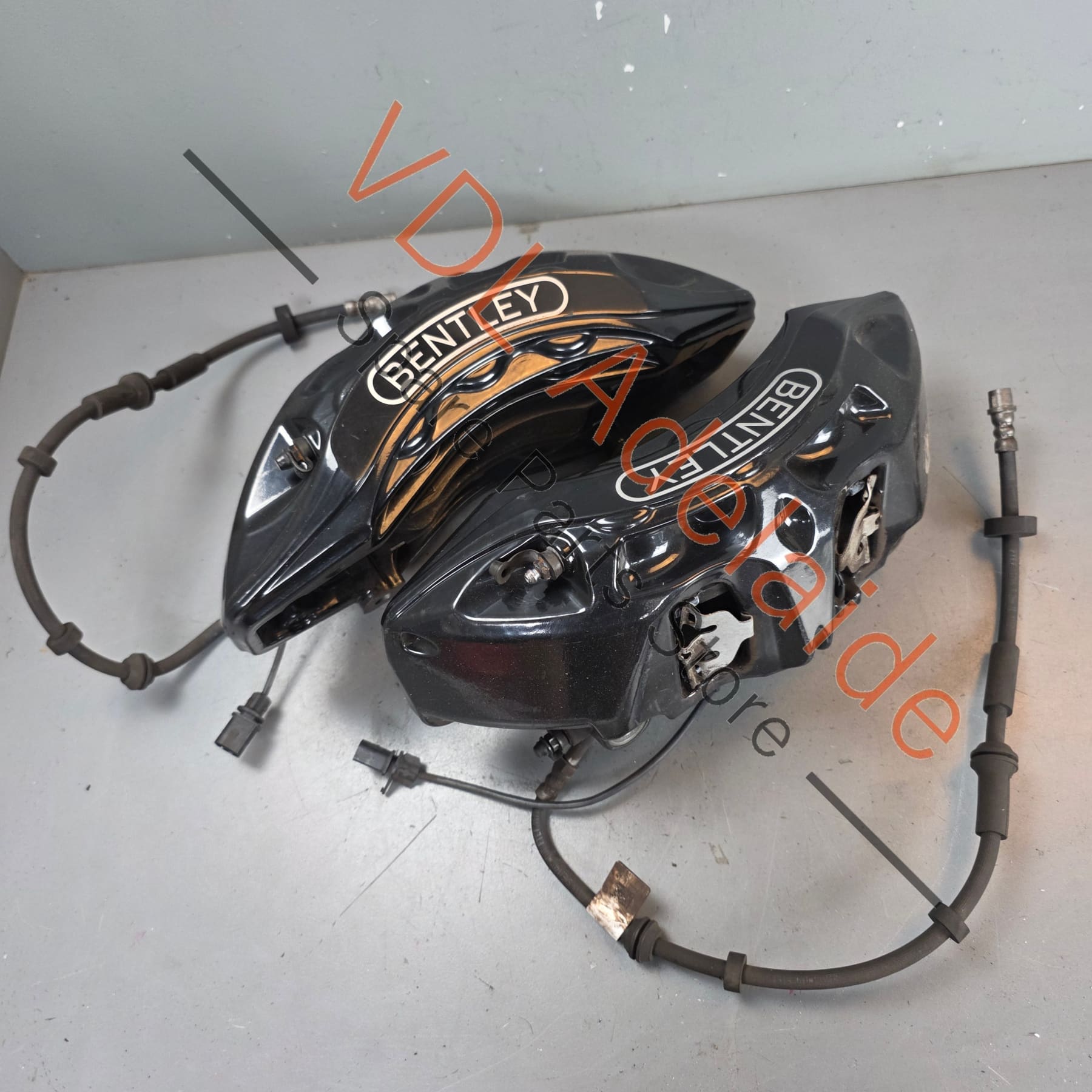 36A615107B 36A615108B  Bentley 400mm Akebono Front Brake Caliper Set 6x Piston